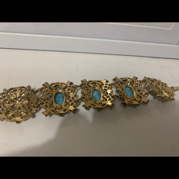 Elegant Vintage Bracelet - Picture 5 of 10